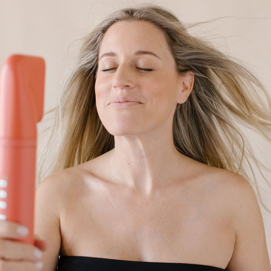 ¿Es mejor secarse el pelo al aire libre o con un buen secador? - Masderm Cosmética