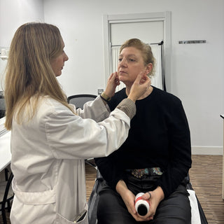 Estudio Clínico: Eficacia antiarrugas del sérum en cápsulas Peptidmas y Terapia LED - Masderm Cosmética